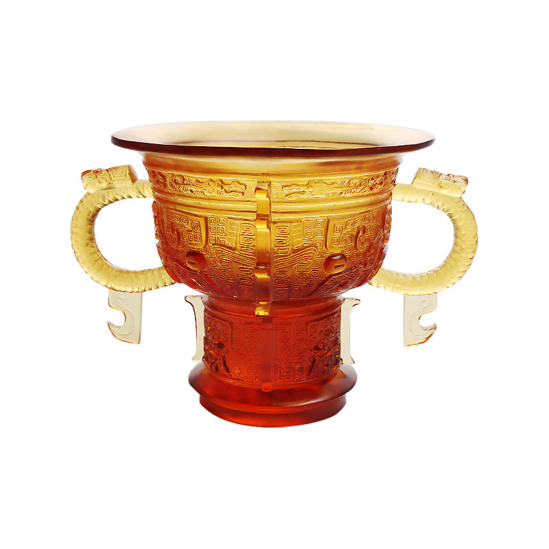 Tripod Sínis le láimhseáil chluasa dragan agus patrún dealga