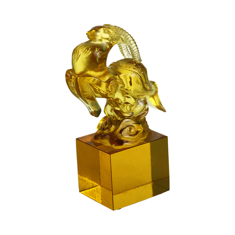 Séala criostail gloine ór trédhearcach caorach-chruthach