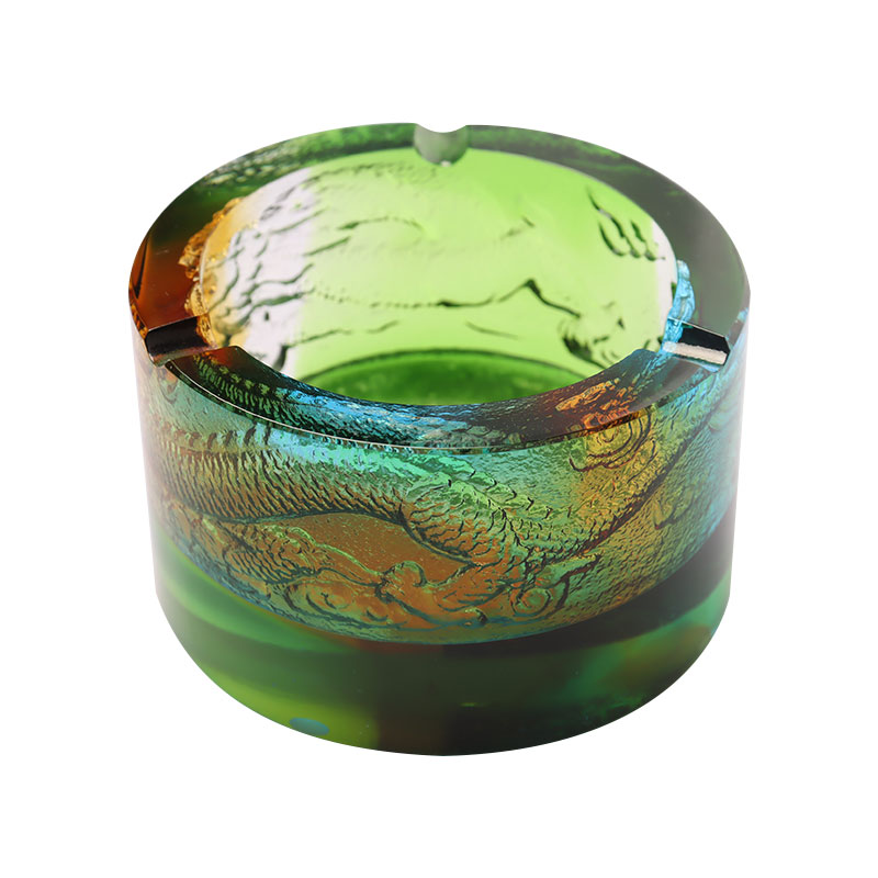 luaithreadán gloine le patrún dragan lasmuigh den fharraige