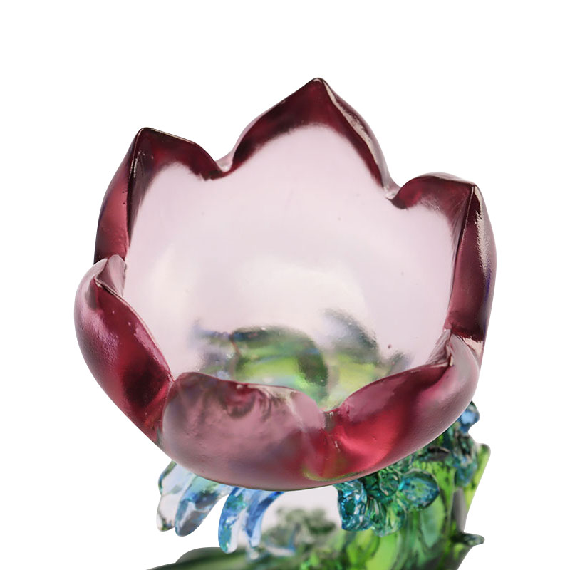 Coinnleoir cruth Lotus Crystal Glass