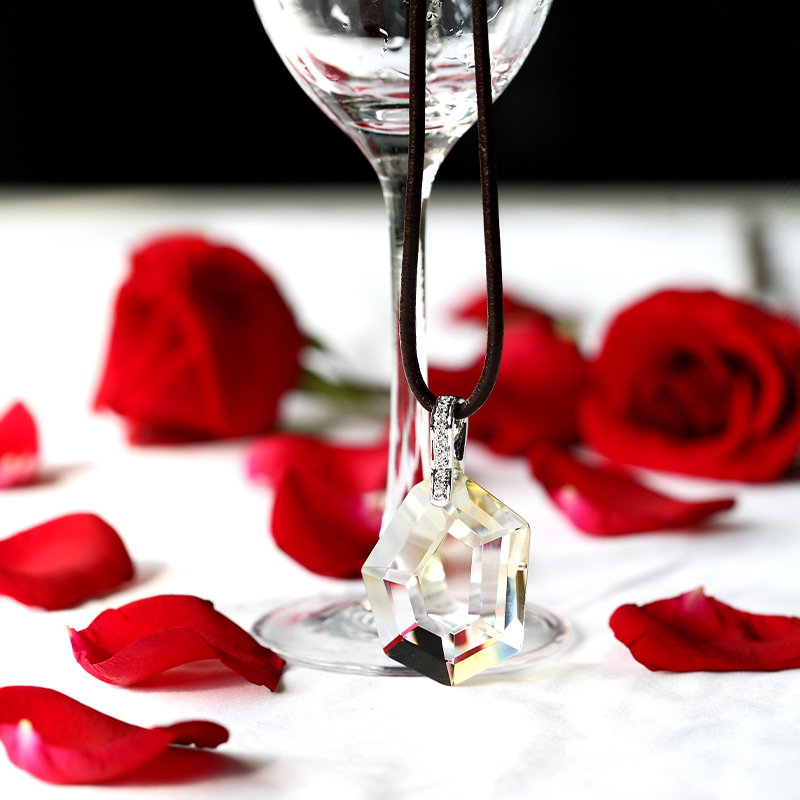 Muince dath airgid le gléasta patrún pendant gloine