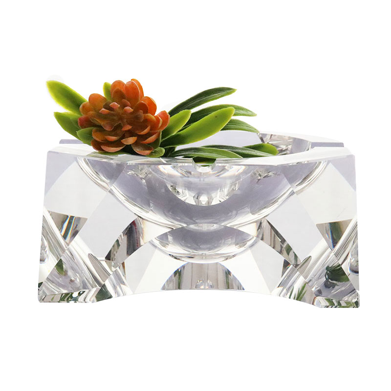 Dearadh geoiméadrach simplí luaithreadán criostail gloine trédhearcach