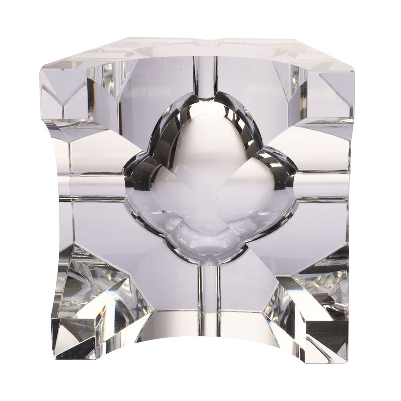 Dearadh geoiméadrach simplí luaithreadán criostail gloine trédhearcach