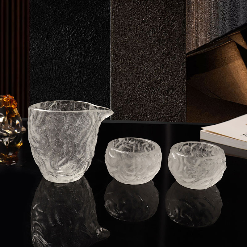 Patrún mboilgeog trédhearcach Cupáin Tae Gloine Socraigh le haghaidh úsáide cruinnithe oifig bhaile