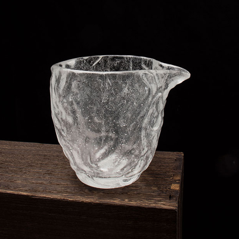 Patrún mboilgeog trédhearcach Cupáin Tae Gloine Socraigh le haghaidh úsáide cruinnithe oifig bhaile