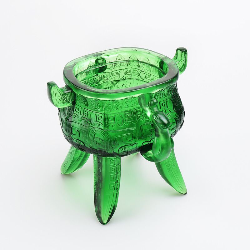 Tripod Crystal Glass emerald green le lámha cluas-chruthach