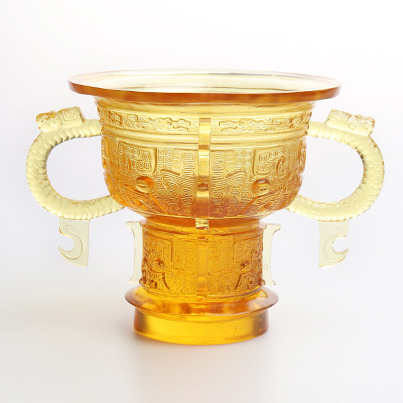 Tripod Sínis le láimhseáil chluasa dragan agus patrún dealga